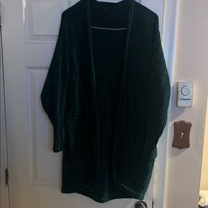 Elegant Green Women's Sweater